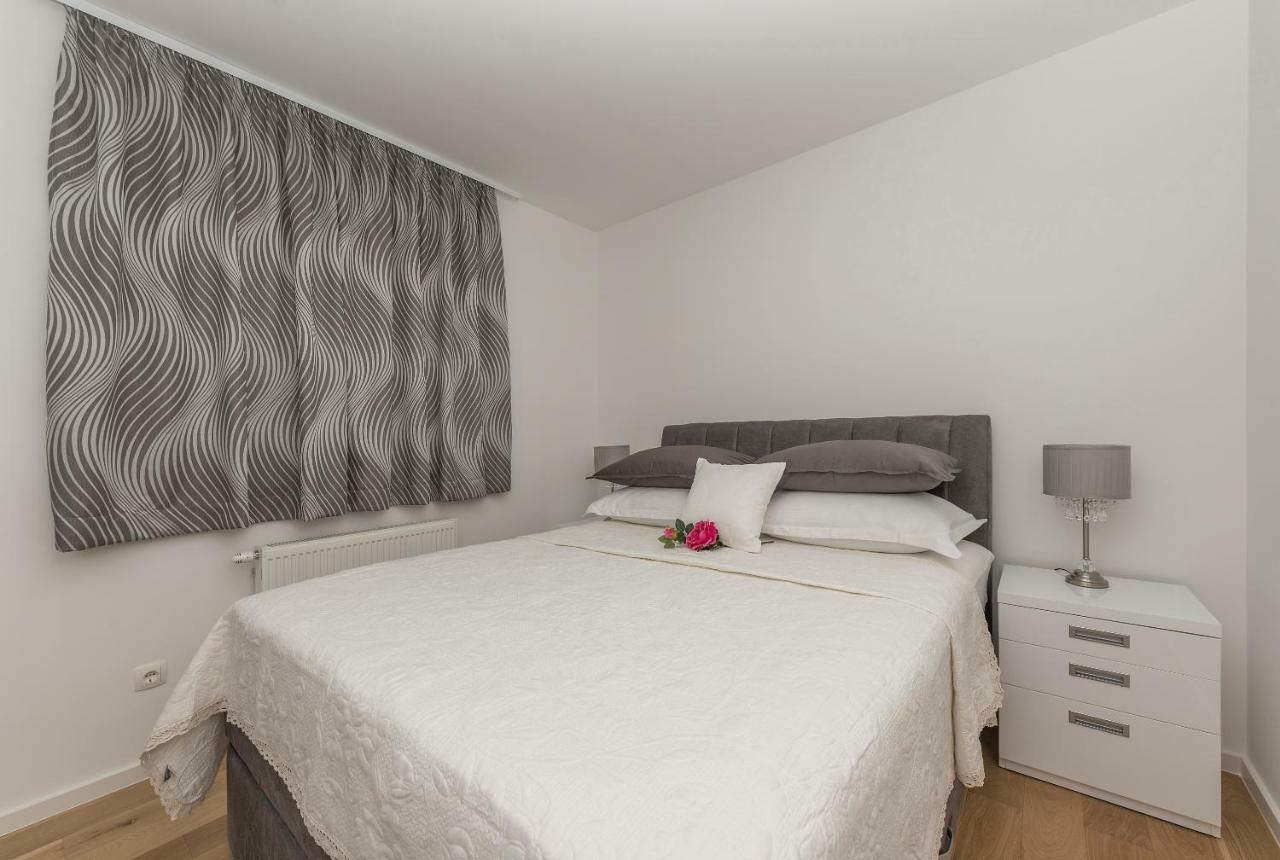 Penthouse Nikola Apartment Makarska Bagian luar foto